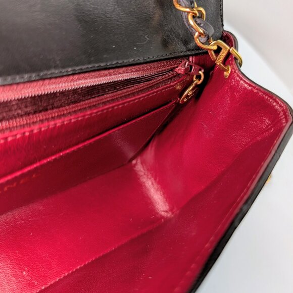 Chanel Vintage 3-Series Black Quilted Lambskin Diana Single Flap Bag - Picture 11 of 16